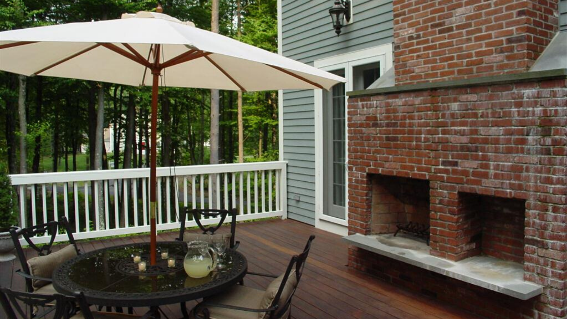 WANT TO ENTERTAIN MORE OUTDOORS?